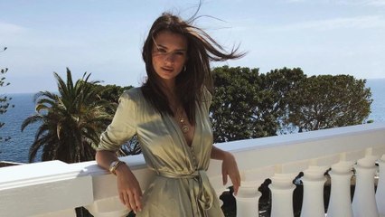 Emily Ratajkowski et sa robe idéale pour un mariage estival