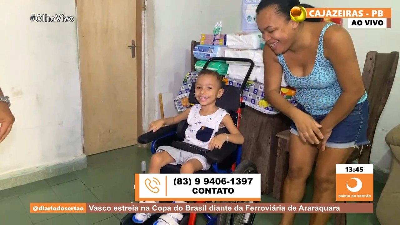 Garotinho que sonha em andar recebe ajudas após reportagem da TV Diário do Sertão e família agradece