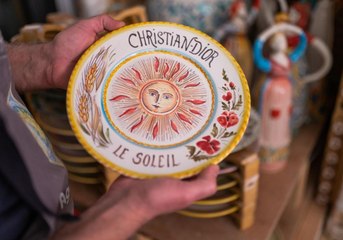 Défilé Dior Croisière 2021 : les assiettes tarot d’Agostino Branca, maître italien de la céramique