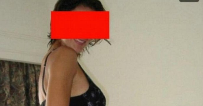 Husband received sexy pics from his wife and asked for a divorce