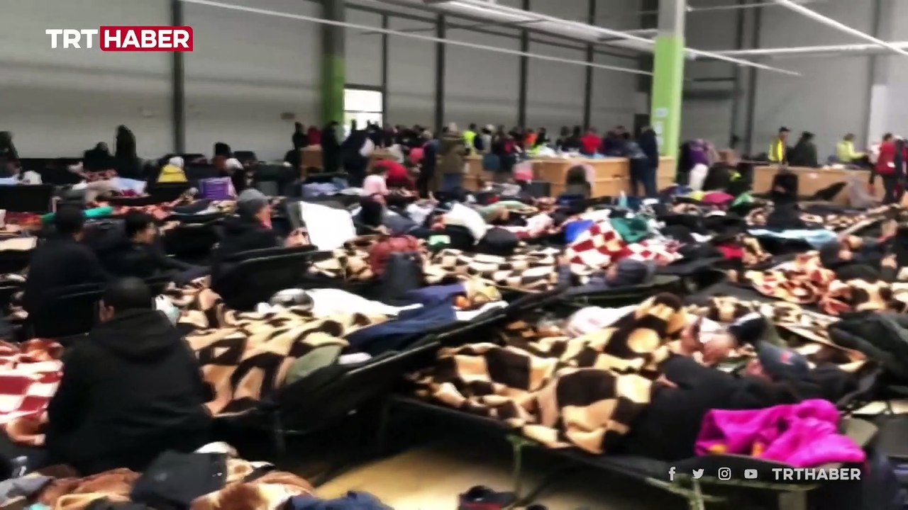 TRT Haber Polonya sınırındaki toplanma merkezini görüntüledi