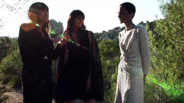 Angèle, Vanessa Paradis, Caroline de Maigret… dans les coulisses du défilé Chanel Croisière