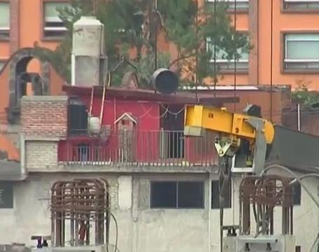 Mexico City building site collapse kills 6