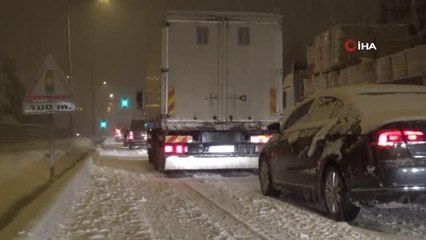 Burdur'da kar yağışı etkili oldu, ulaşımda aksamalar meydana geldi