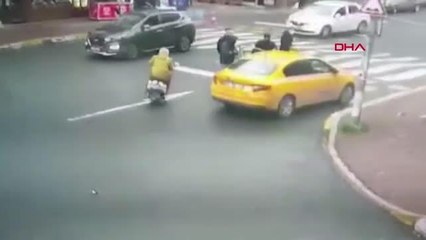 Son dakika... ESENYURT'TA TAKSİCİYE SİLAHLI SALDIRI ŞÜPHELİLERİNDEN BİRİ YAKALANDI