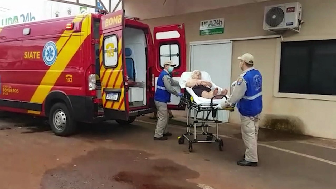 Enquanto limpava o quintal, idosa é atingida por graveto e rompe varizes