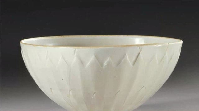 Familie kauft Schüssel auf dem Flohmarkt: Damit machen sie 2 Millionen Euro Gewinn