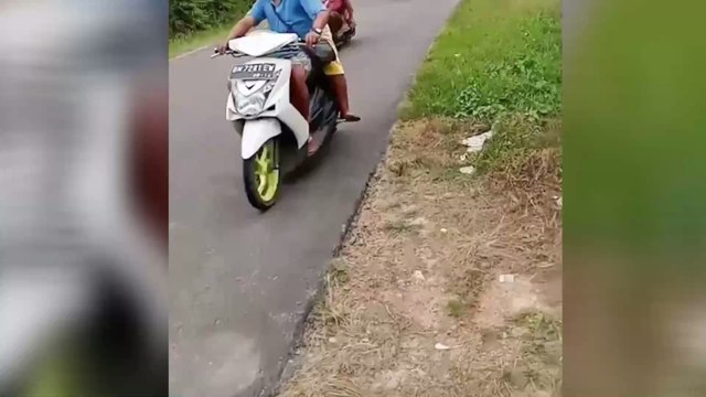 Half Tonne 'Demon Crocodile' Beheaded and Buried by Indonesian Villagers