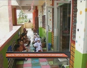 Elektrik terputus, cikgu terpaksa mengajar di kaki lima sekolah