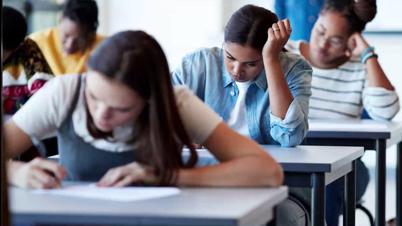 Students Are Being Suspended for Sharing Photos of Packed Hallways and Mask-Less Kids