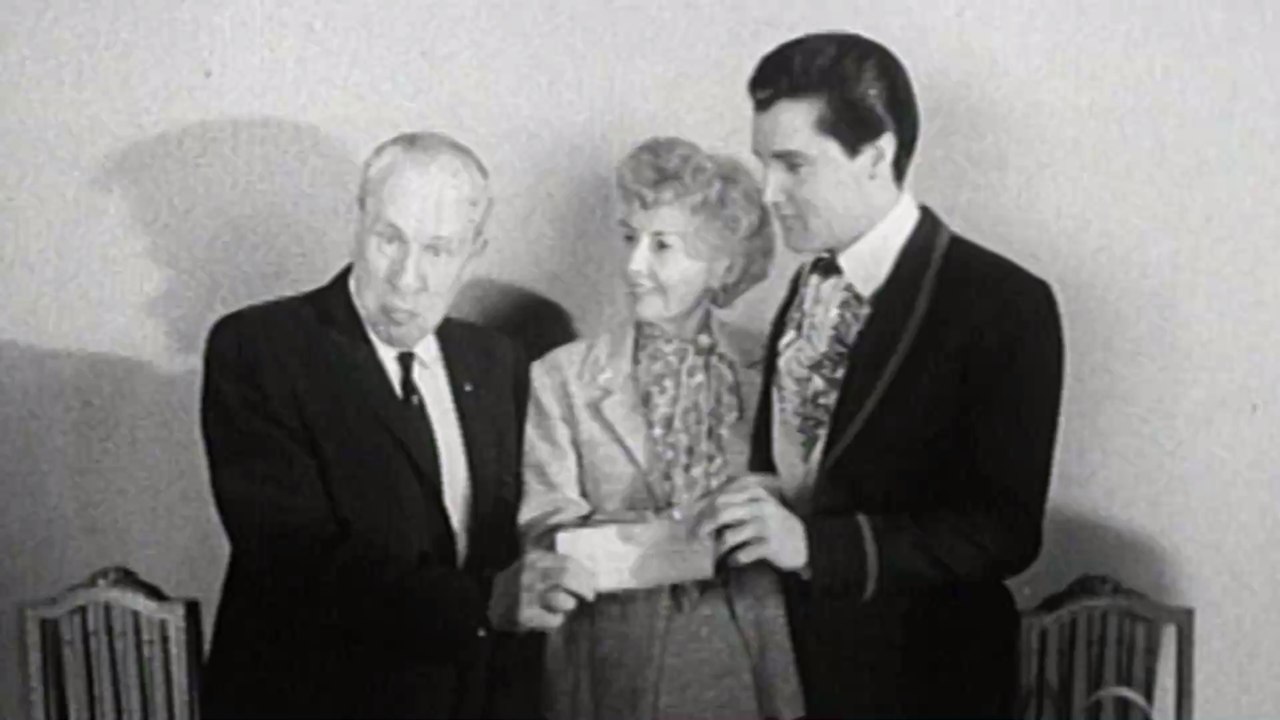 Jahrzehnte später: So sieht der unveränderte Privatjet von Elvis Presley aus!