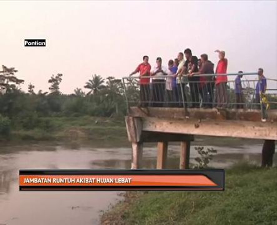 Jambatan runtuh akibat hujan lebat