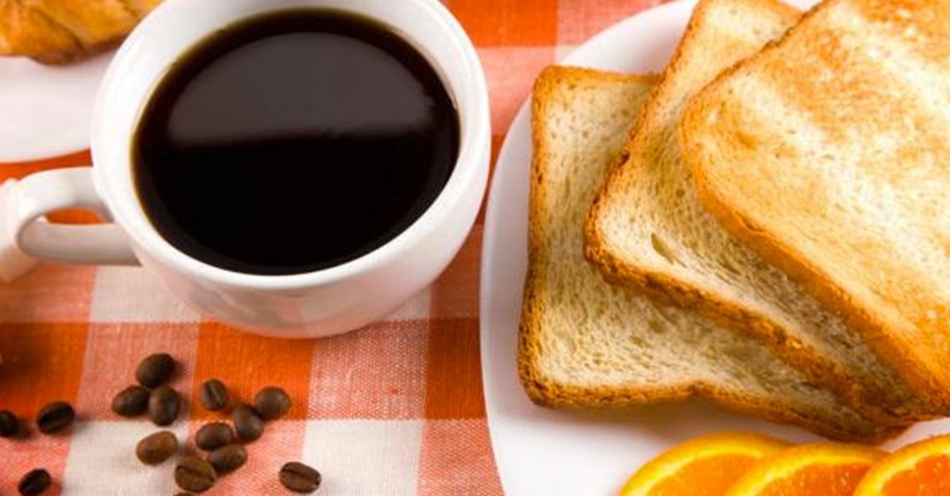 Mit diesen 3 Tipps kannst du schon beim Frühstück abnehmen