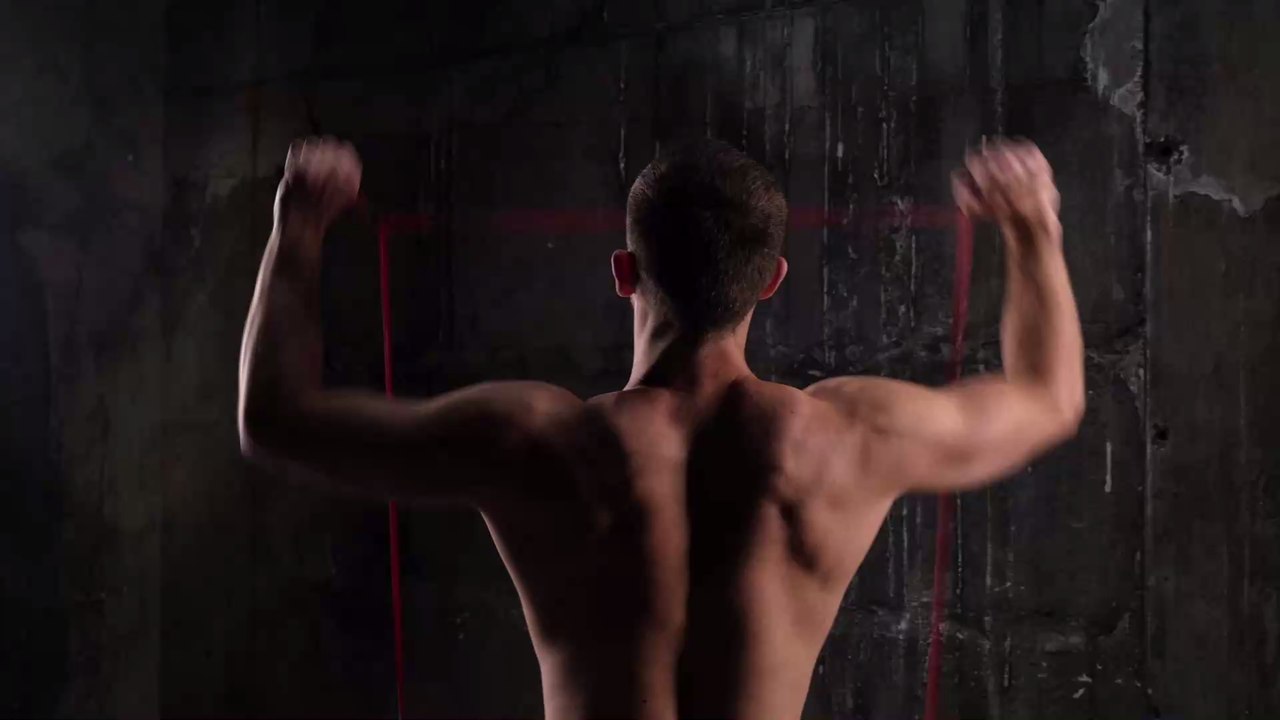 Mit dieser einfachen Übung bekommst du Rückenmuskeln aus Stahl