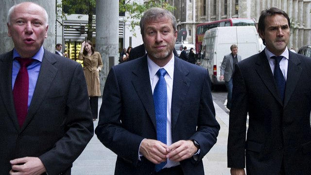 Roman Abramovich confirma que Chelsea está à venda
