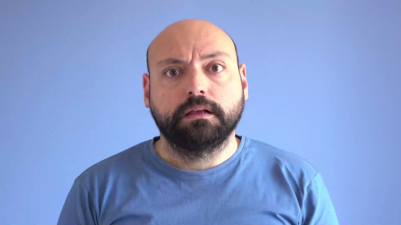 'Katzen-Raupe': Diesem pelzigen Insekt solltest du auf keinem Fall zu nahe kommen