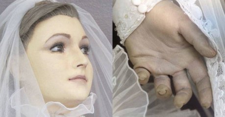 Schaufensterpuppe gibt Rätsel auf: Wird hier ein echter Mensch ausgestellt?