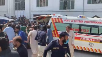 Al menos 30 muertos y 50 heridos por explosión en mezquita chií en Pakistán