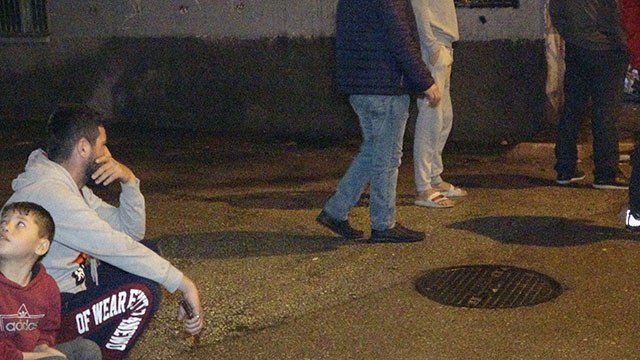 Ekmek teknesinin yanışını gözyaşlarını içerisinde izledi