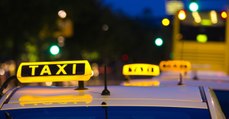 Deutschland: Wenn ein Taxi das tut, musst du sofort die Polizei rufen!