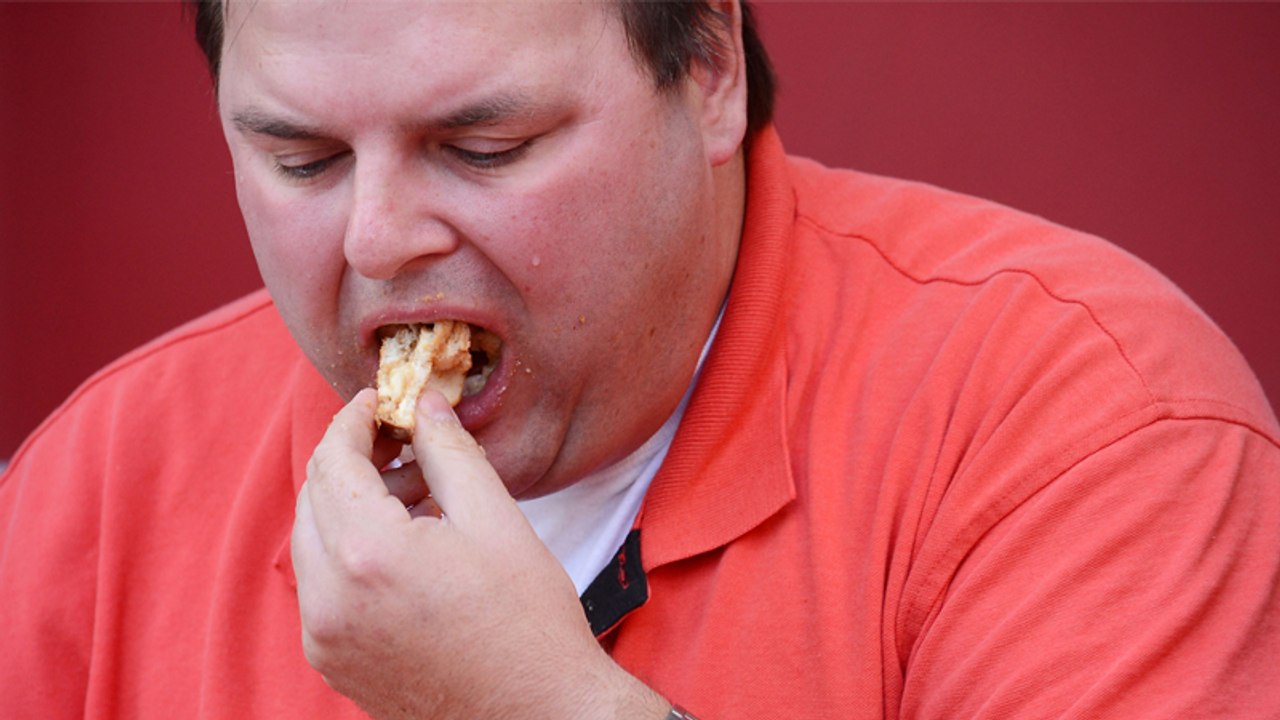 Experte deckt Irrtum auf: So ungesund ist fettiges Essen wirklich