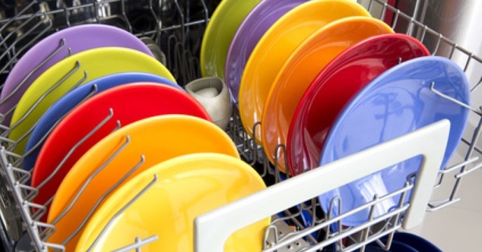 Studie: Statt auf Abnehmtipps solltest du auf eine bestimmte Tellerfarbe setzen