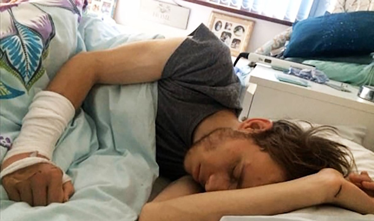 Frau misshandelt Freund über Jahre: Er schwebt tagelang in Lebensgefahr