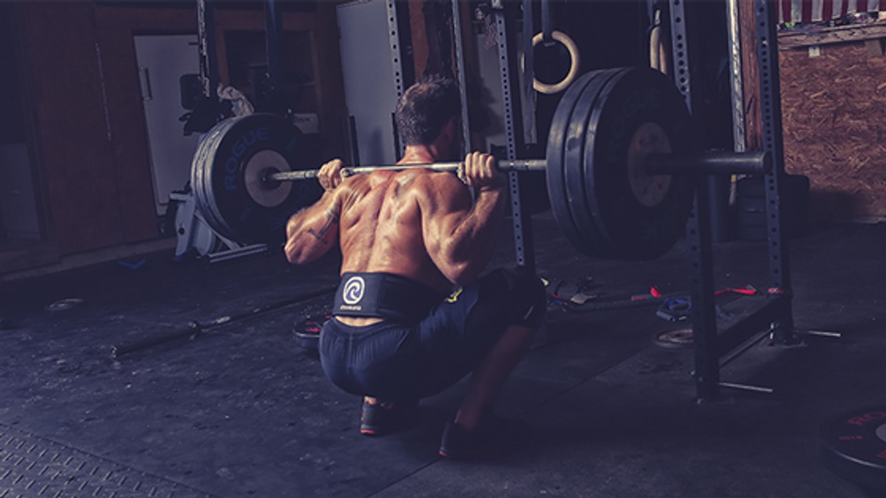 Hitman-workout: eines der brutalsten trainings für die beinmuskulatur