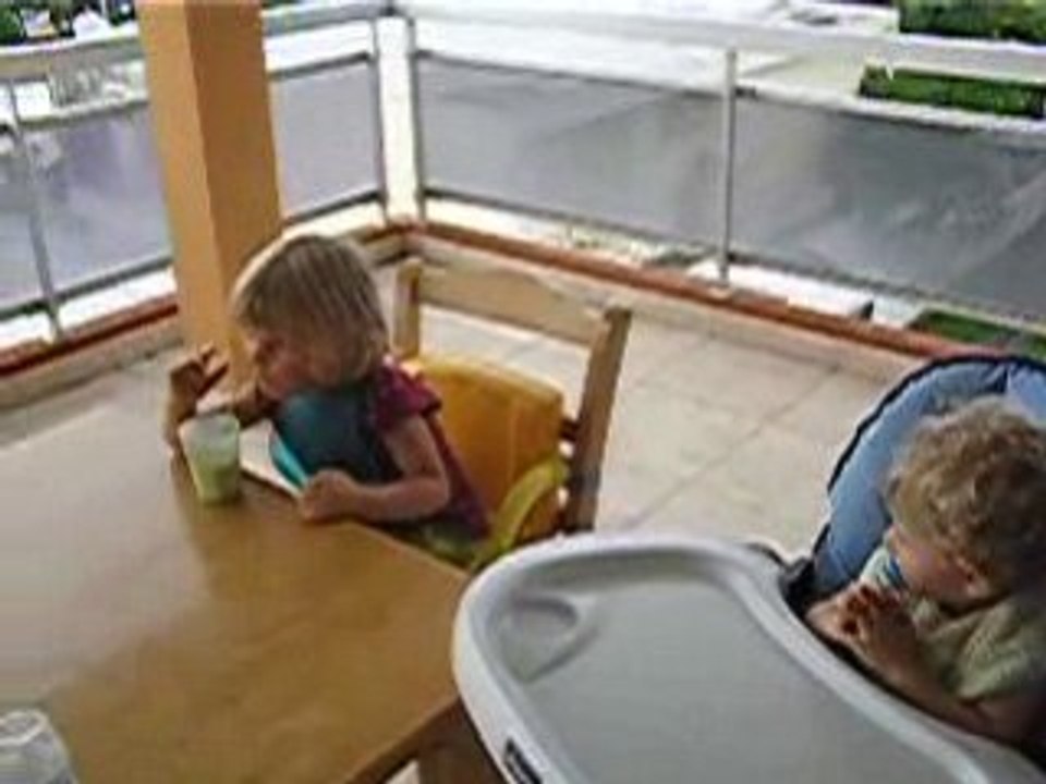 La chanteuse et son fan!