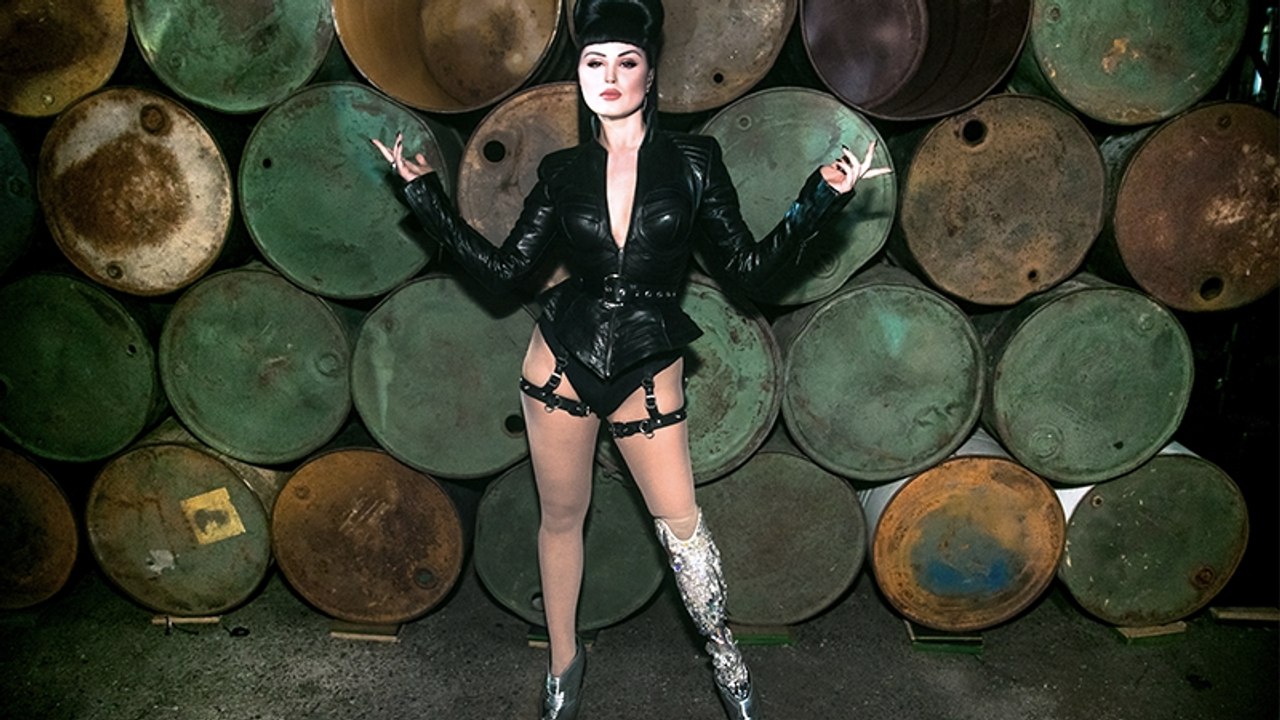 Nach Bein-Amputation wird sie zum Showgirl