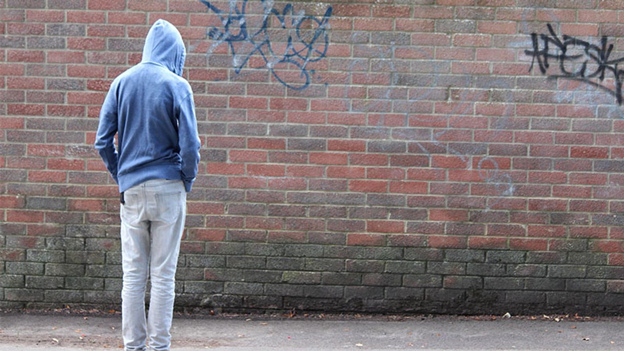 'Das alles für 15 Euro?': Arbeitsloser ist fassungslos, wie Jobcenter-Beamte ihn behandeln