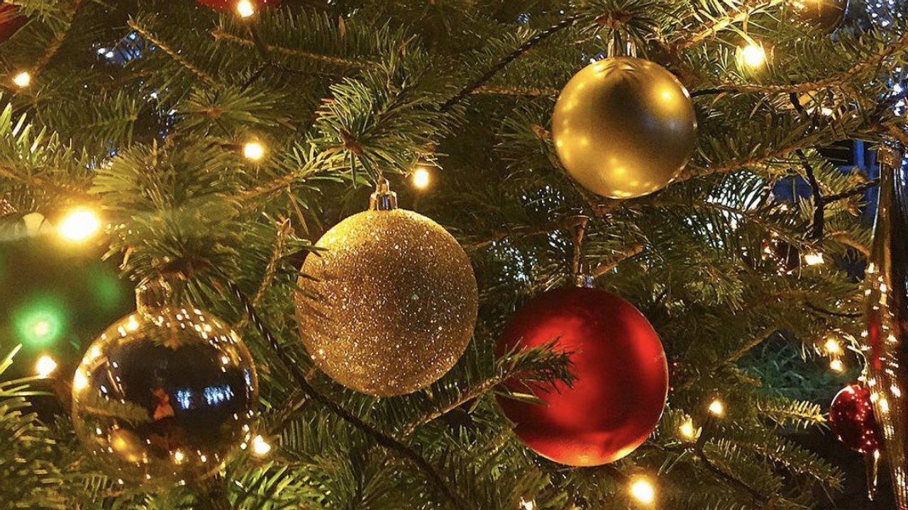 Deine Weihnachtsbaumdekoration verrät, was für ein Sternzeichen du bist