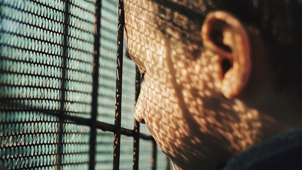 Für Gefängnisausbruch stellt Häftling schreckliche Sache mit seiner Tochter an