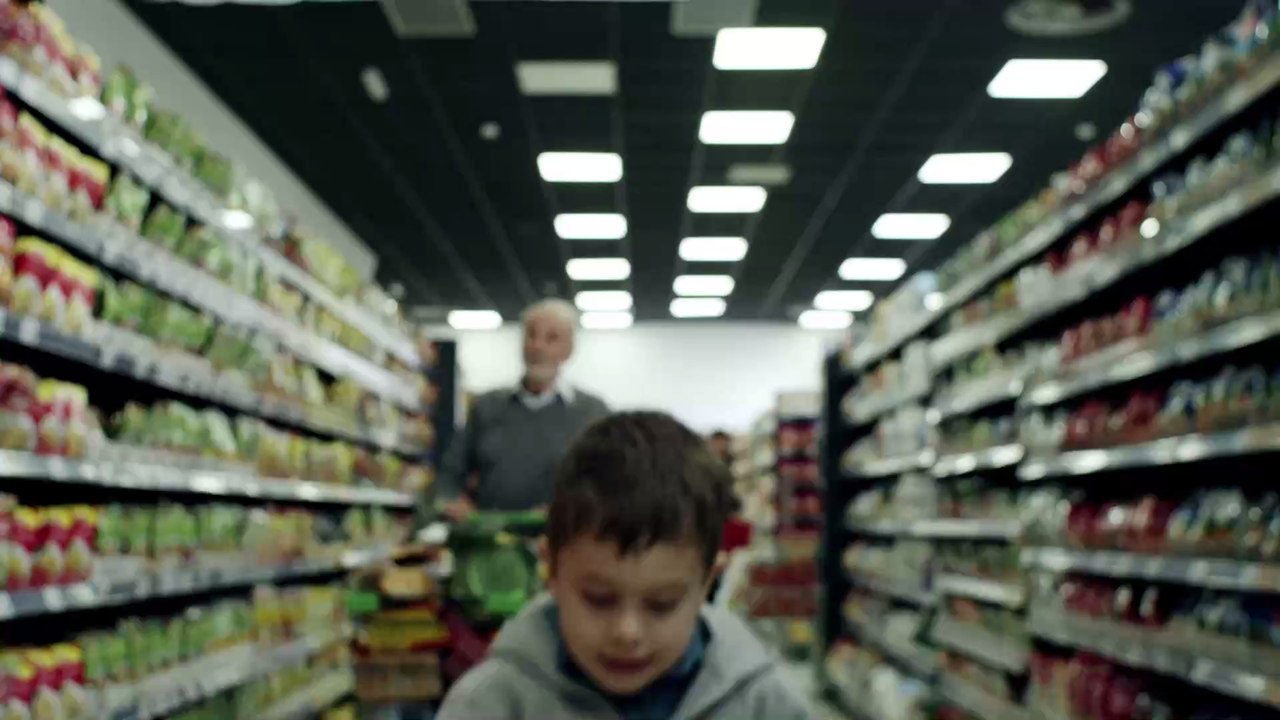 8-jähriges Kind treibt Mutter in Ruin, indem es diesen Knopf der Xbox drückt