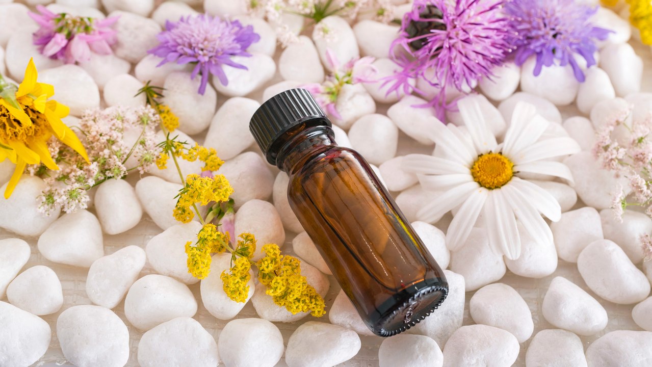 Diese fünf ätherischen Öle lassen die Pfunde purzeln