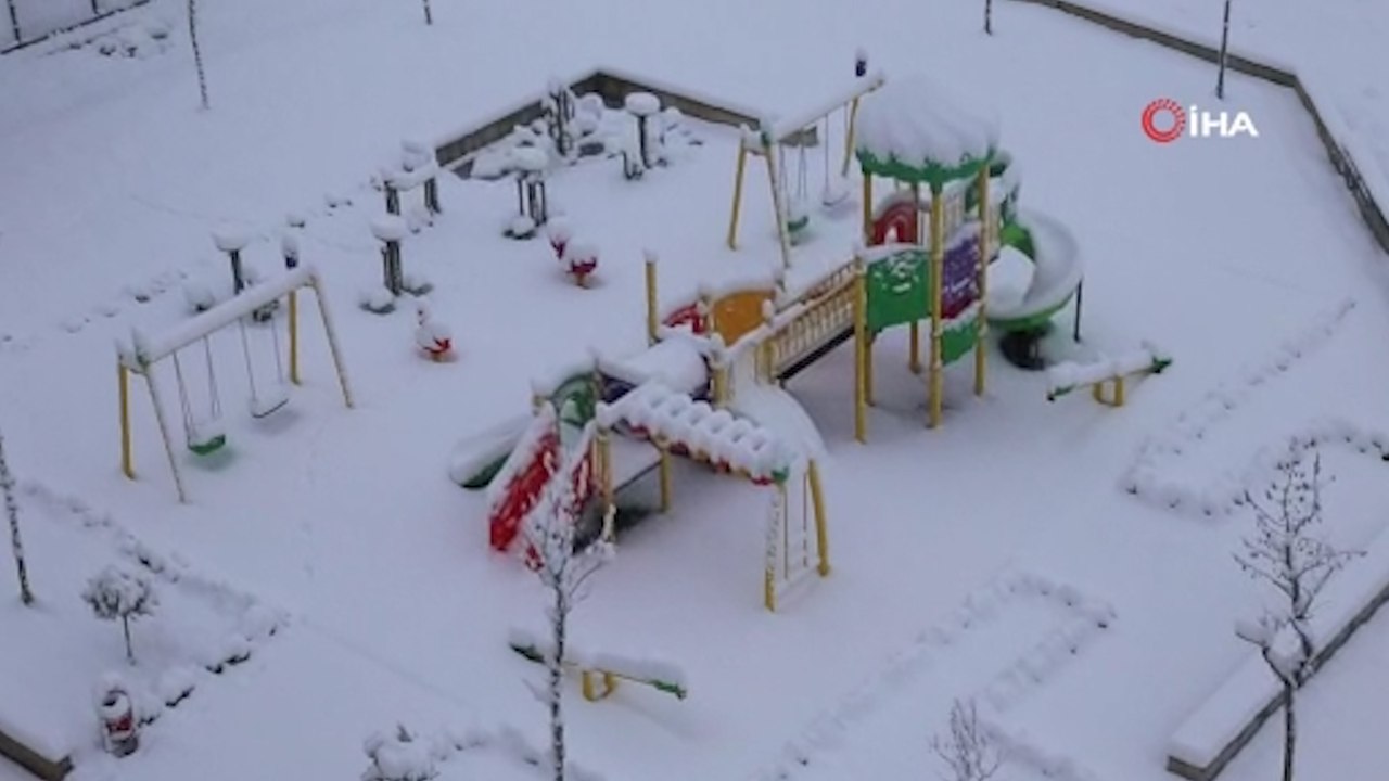 Kastamonu’da kar nedeniyle okullar tatil edildi