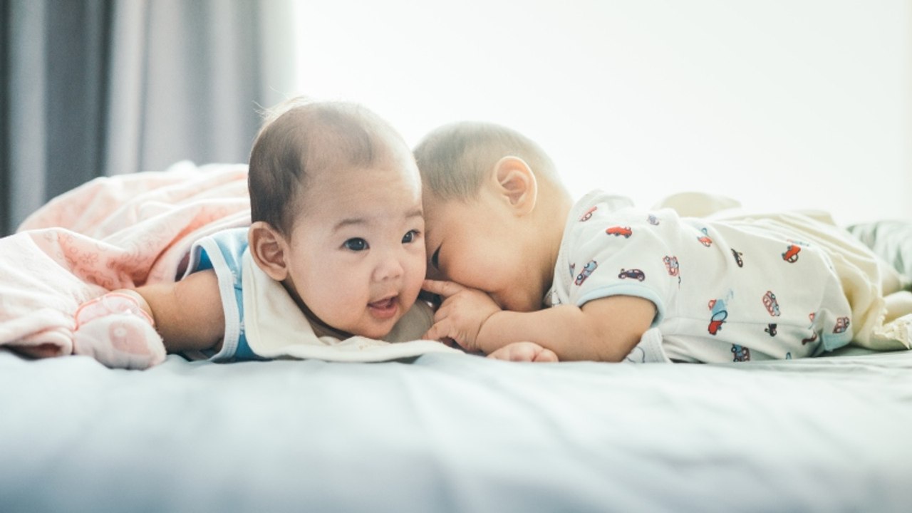Keine Zwillinge: Frau bringt zwei Kinder am selben Tag zur Welt