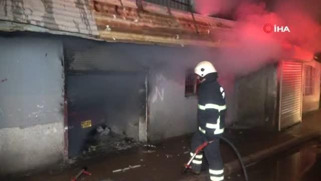 Deposunda çıkan yangında ekmek teknesinin yanışını gözyaşları içerisinde izledi