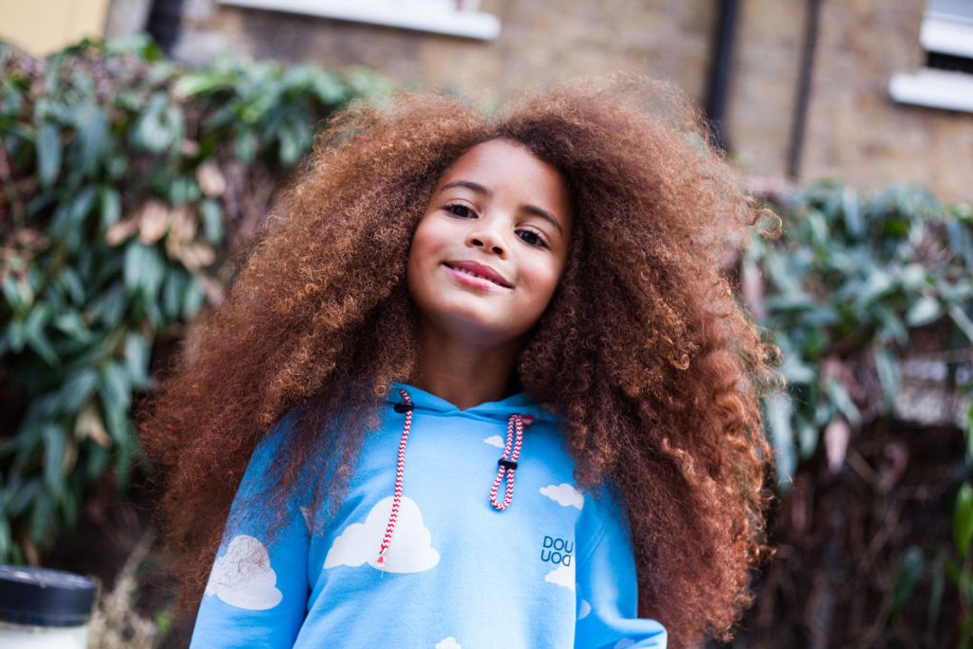 Besondere Haarpracht: Farouk James kämpft dafür, dass auch Jungen lange Haare tragen dürfen