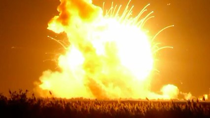 Une fusée Antares de la NASA disparait dans une incroyable explosion après son décollage
