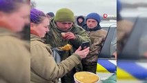 Ukraynalıların şefkati Rus askerini gözyaşlarına boğdu