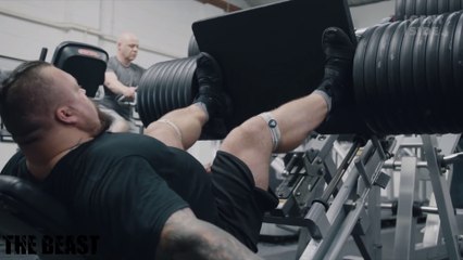Eddie Hall verliert jegliche Kontrolle beim Versuch, eine Tonne zu stemmen