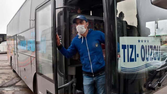 Coronavirus: 'herd immunity' is a strange and controversial strategy