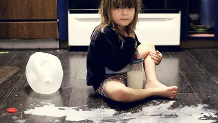 Eltern denken, ihre Tochter ist tollpatschig: Doch in Wahrheit leidet sie an einer Krankheit