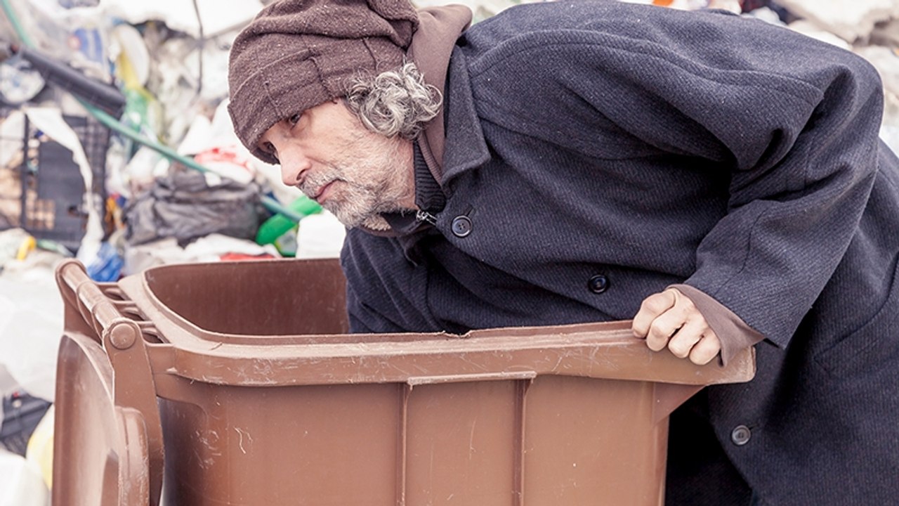 Obdachloser findet Foto in Mülltonne: Dann wird sein Leben zum Disneyfilm