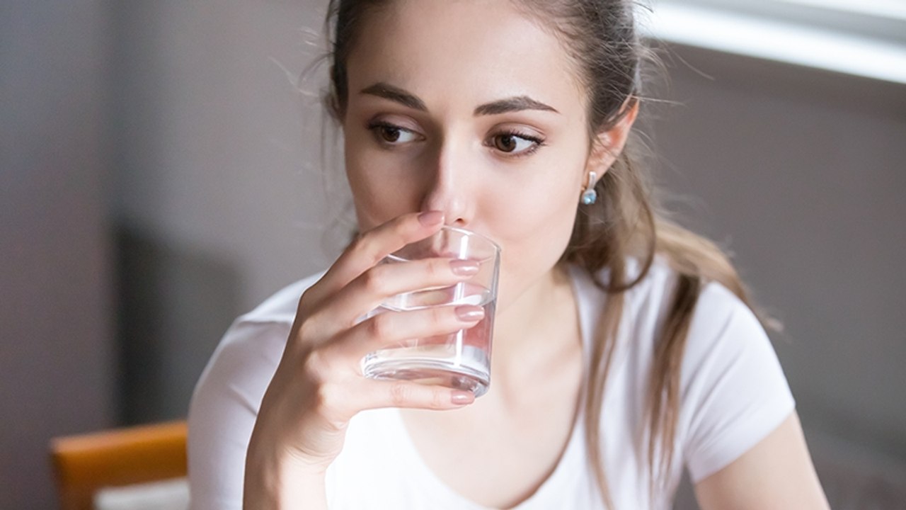 Wundermittel Wasser: An diesen Mythen rund um das Getränk ist wirklich was dran