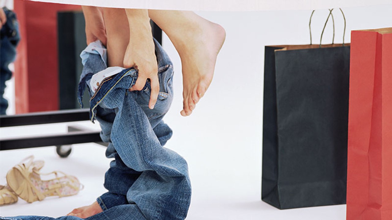 Gesundheitliche Folgen: Das passiert, wenn ihr neue Kleidung vor dem ersten Tragen nicht wascht