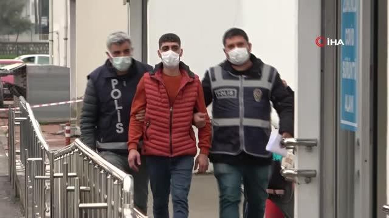 Karısını bıçakladı, bütün kadınlardan özür diledi