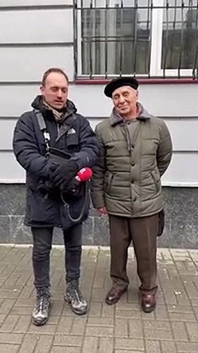 Dimitri, 80 ans, va prendre les armes pour défendre son pays