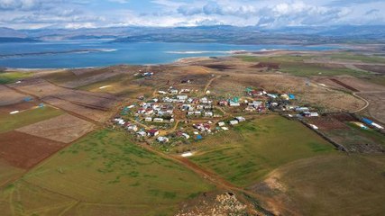TUNCELİ'DE İKİ MEVSİM ARASI 80 KİLOMETRE; BİR TARAF BAHAR BİR TARAF KIŞ